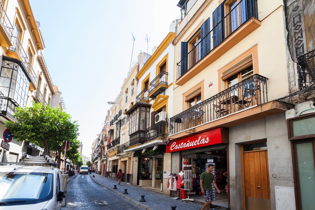 City Rooftop Paradise - Space Maison Apartments Seville Room photo
